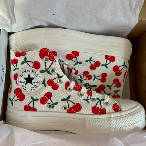NIB Chuck Taylor All Star Hi Lift Cherries Sneakers Size 7.5 (38) - Picture 6 of 6
